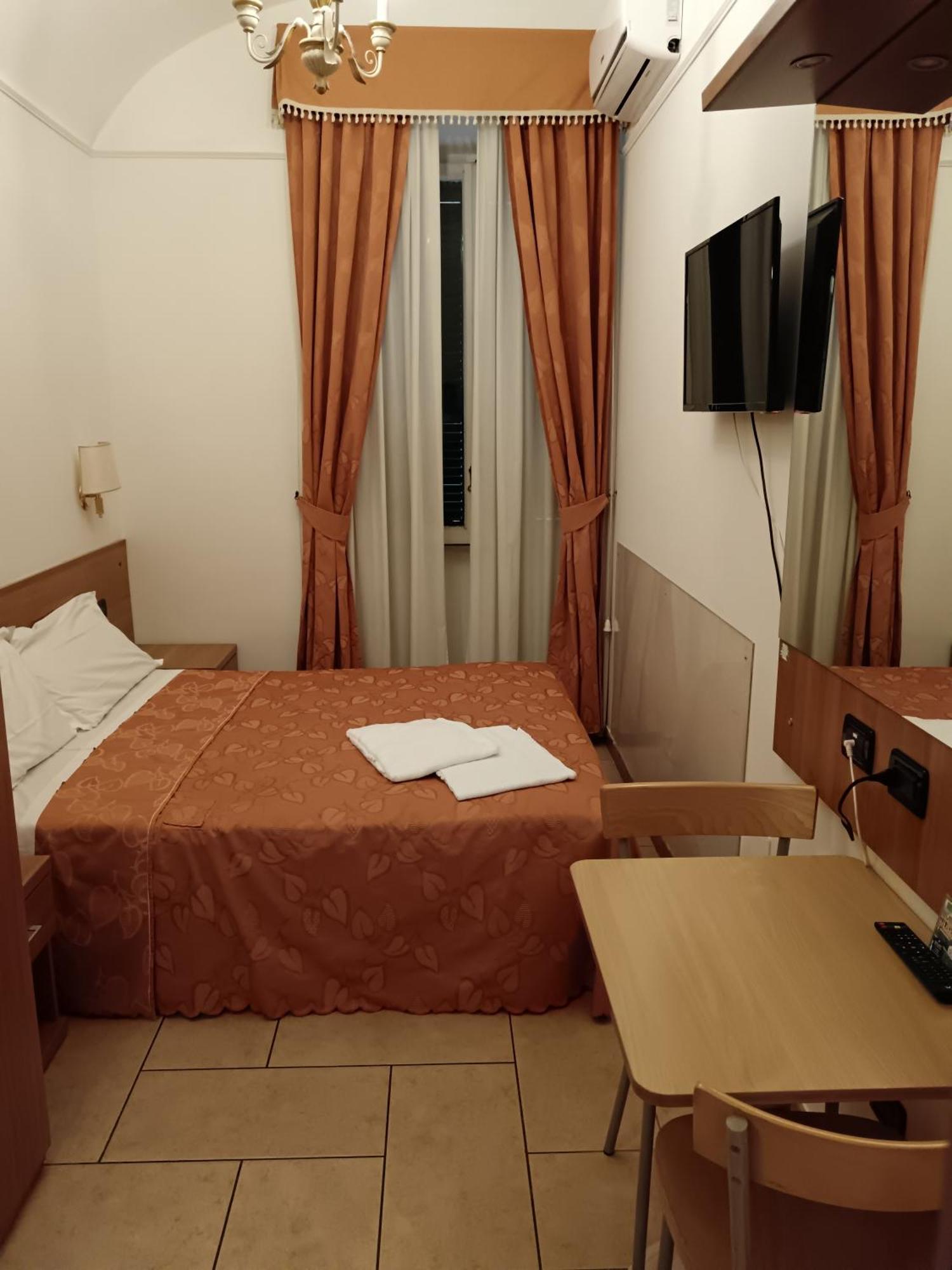 Appartamento Privato Simone Roma Exterior foto